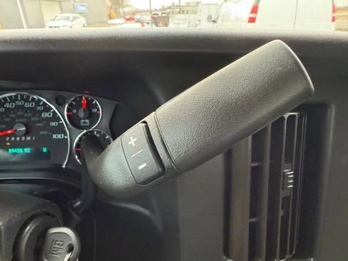Used 2019 Chevrolet Express 2500 w/ Driver Convenience Package image 25