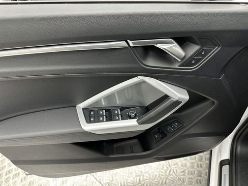 Used 2025 Audi Q3 2.0T Premium w/ Convenience Package image 13