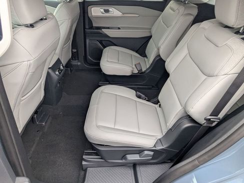New 2026 Ford Explorer Active AWD/4WD image 19
