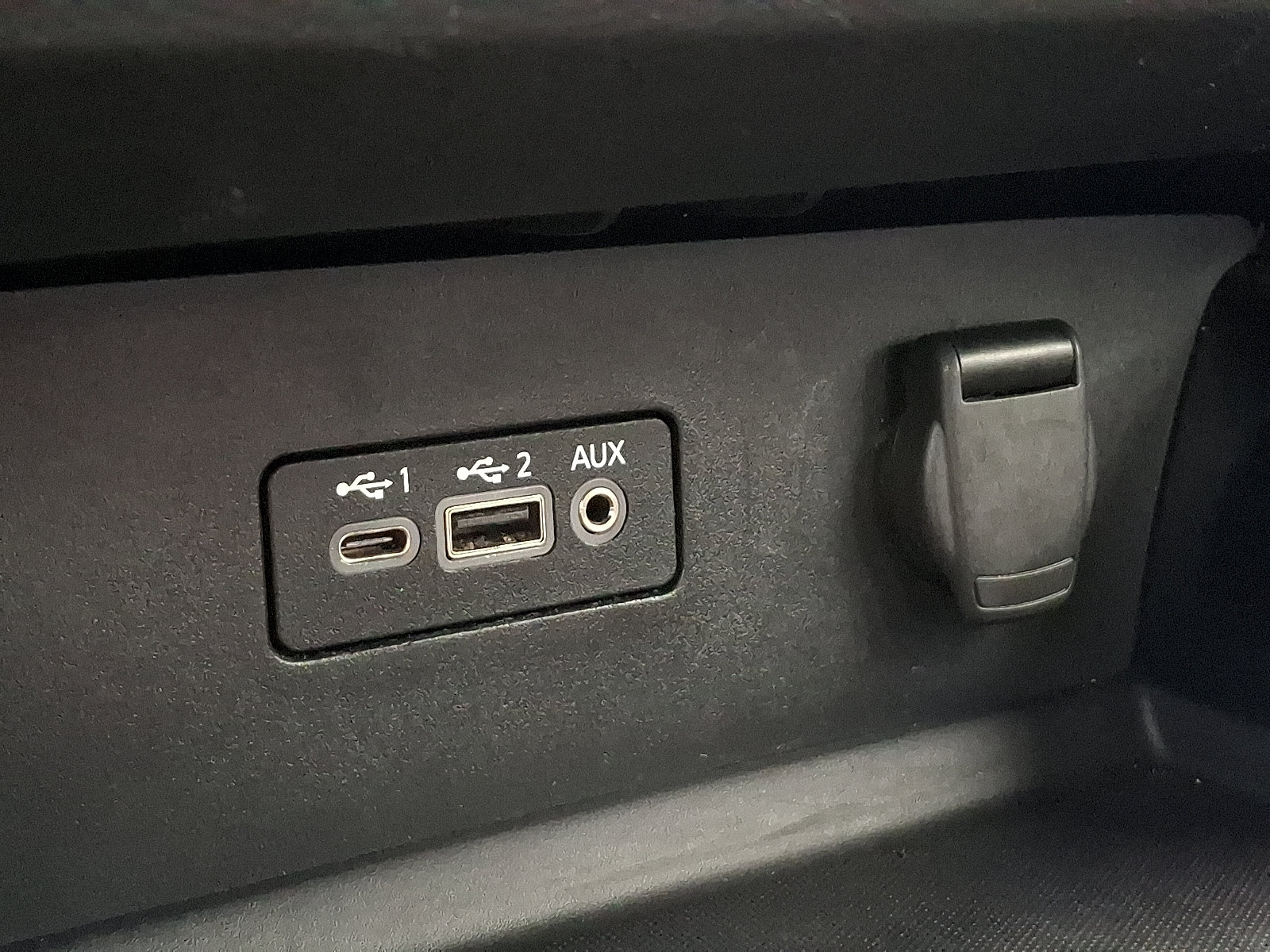 Used 2024 Nissan Altima 2.5 SR FWD image 24