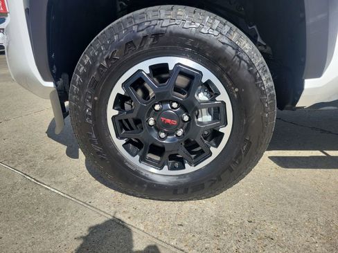 Certified 2025 Toyota Tacoma TRD Off-Road w/ TRD Off Road Upgrade Package image 29