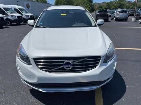 Used 2017 Volvo XC60 T5 w/ Tailgate Package FWD image 2