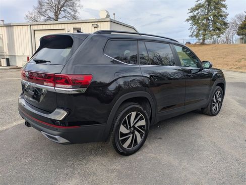 New 2026 Volkswagen Atlas SE image 4