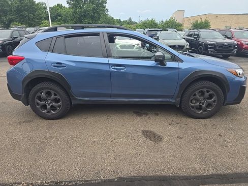 Used 2021 Subaru Crosstrek 2.5i Sport w/ Moonroof Package AWD/4WD image 2
