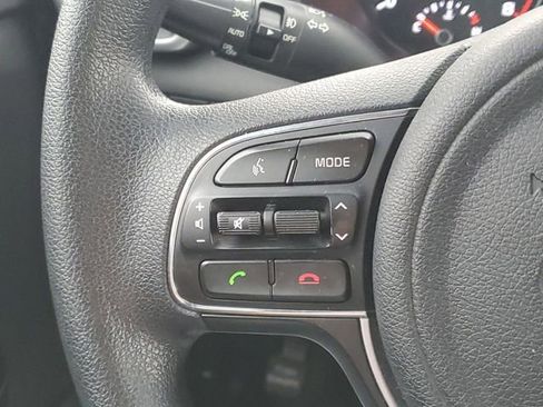 Used 2017 Kia Sportage LX image 9