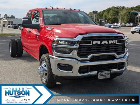 New 2026 RAM 3500 Tradesman AWD/4WD image 4