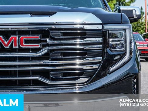 Used 2025 GMC Sierra 1500 SLT AWD/4WD image 11