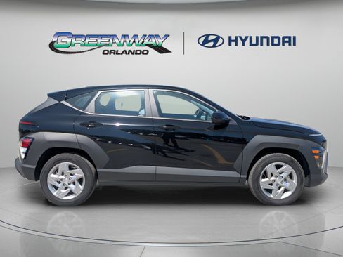 Certified 2026 Hyundai Kona SE FWD image 9