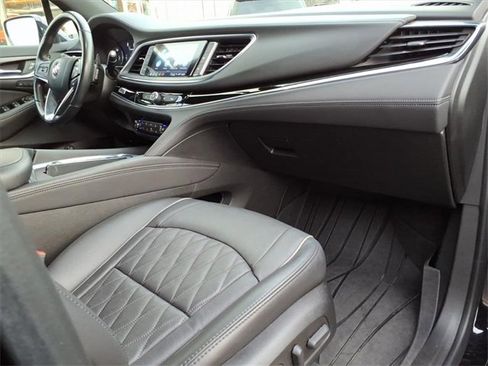 Used 2023 Buick Enclave Avenir w/ Avenir Technology Package image 9