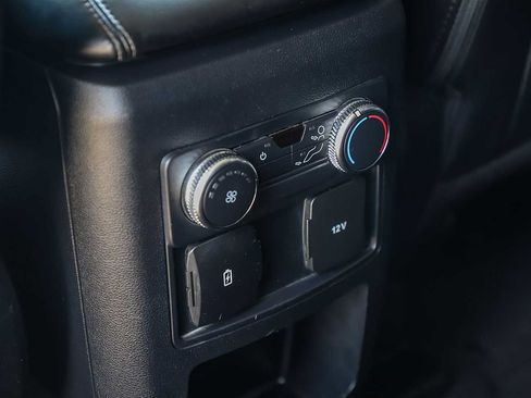 Used 2021 Ford Explorer XLT w/ Equipment Group 202A RWD image 19