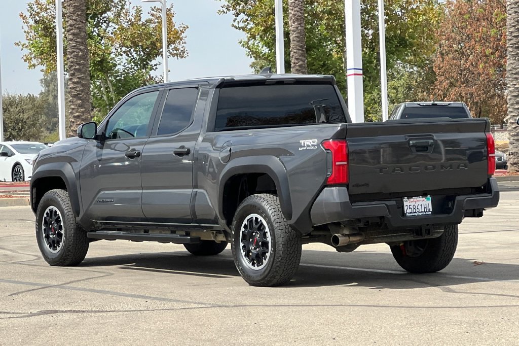 Certified 2025 Toyota Tacoma TRD Off-Road AWD/4WD image 7