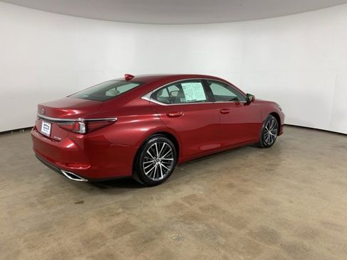 Used 2025 Lexus ES 350 w/ Premium Package image 8
