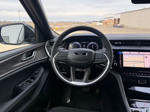 New 2026 Jeep Grand Cherokee L 4WD image 18