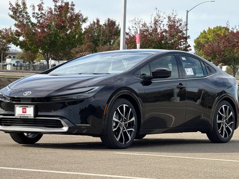 New 2026 Toyota Prius Plug-In Hybrid FWD image 7