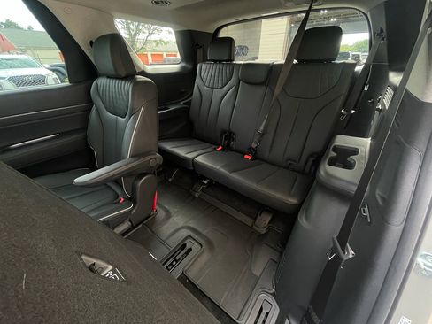 Used 2025 Hyundai Palisade Limited image 17