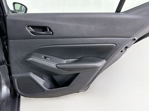 Used 2025 Nissan Altima 2.5 SV image 28