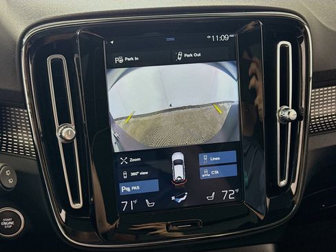 Used 2021 Volvo XC40 T5 R-Design w/ Protection Package Premier image 3