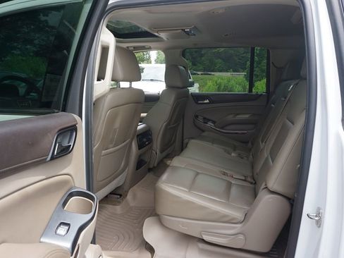 Used 2015 GMC Yukon XL SLT w/ Open Road Package RWD image 13
