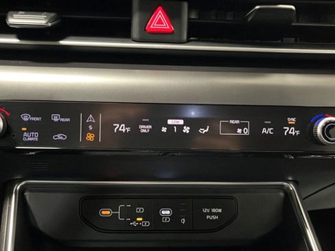 Used 2025 Kia Carnival SX Prestige FWD image 18