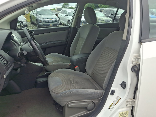 Used 2011 Nissan Sentra 2.0 SR w/ Convenience Pkg FWD image 2