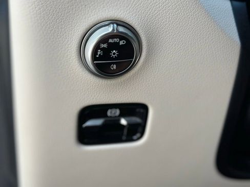 Used 2024 Mercedes-Benz GLC 300 4MATIC image 33