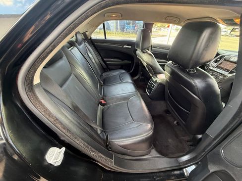 Used 2015 Chrysler 300 Limited w/ 300 Premium Group RWD image 15