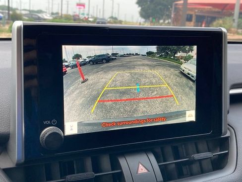 Used 2024 Toyota RAV4 XLE AWD/4WD image 25