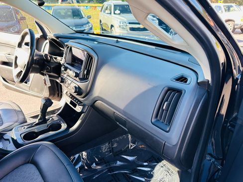 Used 2019 Chevrolet Colorado Z71 image 38