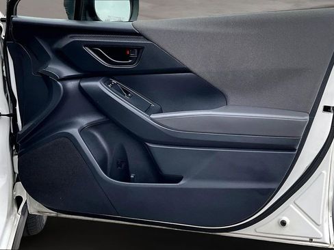 Used 2024 Subaru Crosstrek 2.0i image 25