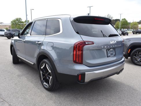 Used 2025 Kia Telluride S image 7