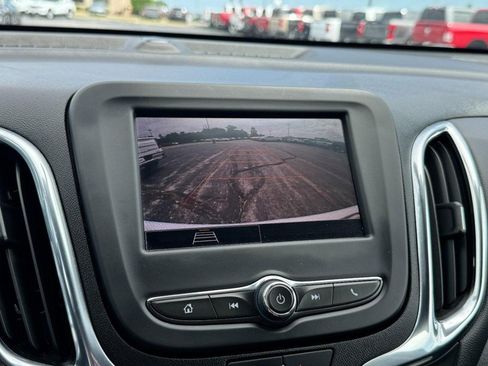 Used 2023 Chevrolet Equinox LT FWD image 22
