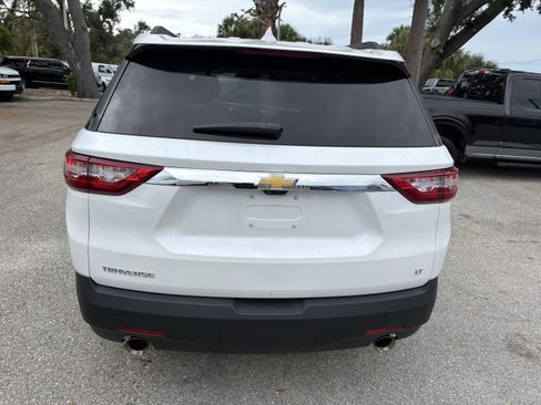 Used 2020 Chevrolet Traverse LT w/ LT Premium Package image 6
