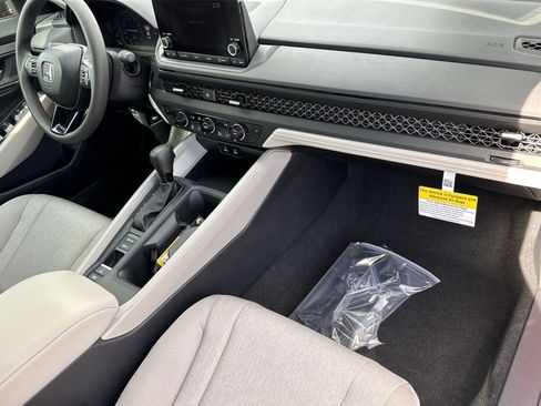 New 2025 Honda Accord SE image 7