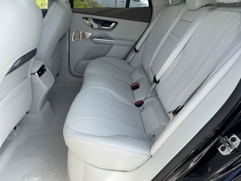 New 2026 Mercedes-Benz EQE 320+ SUV image 29