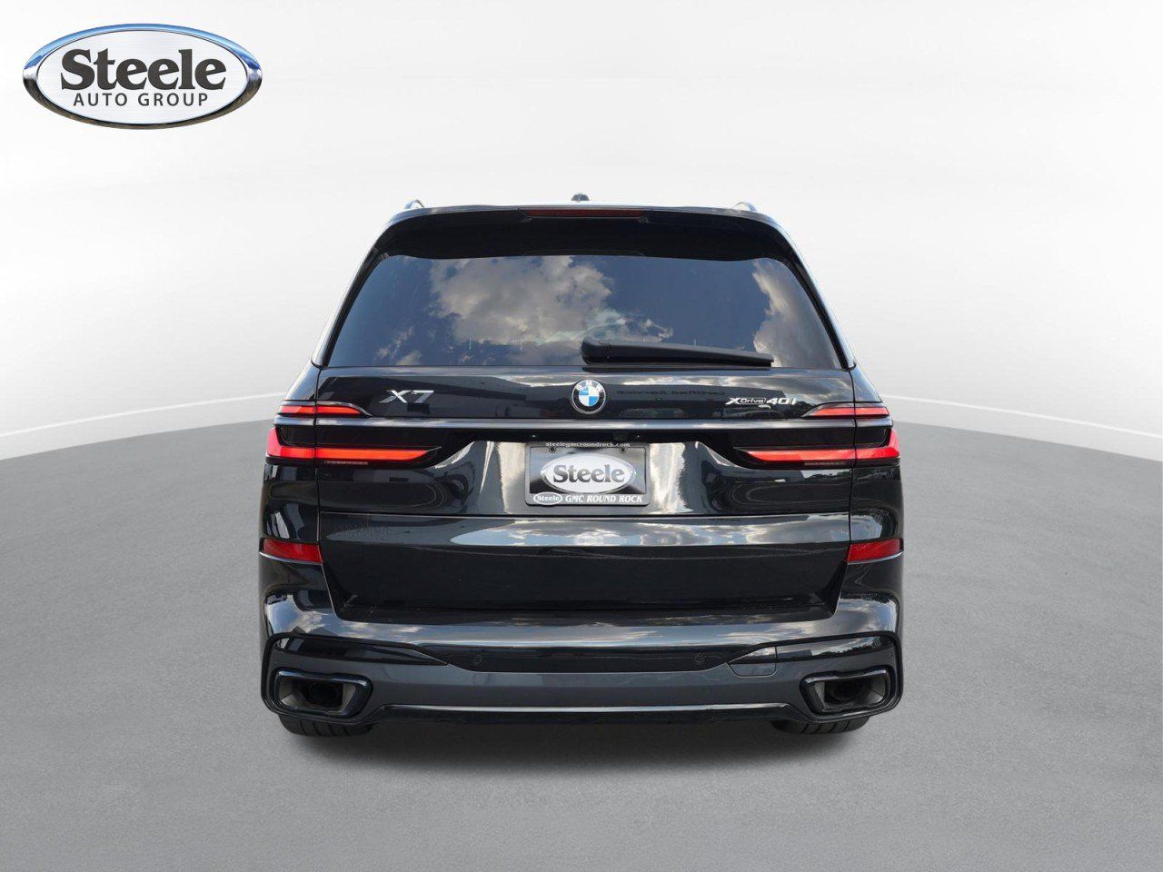Used 2024 BMW X7 xDrive40i w/ M Sport Package AWD/4WD image 6