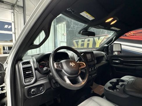 Used 2024 RAM 3500 SLT w/ Quick Order Package 2YG SLT AWD/4WD image 5