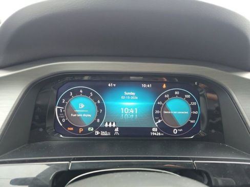 Used 2025 Volkswagen Atlas Cross Sport SE image 12