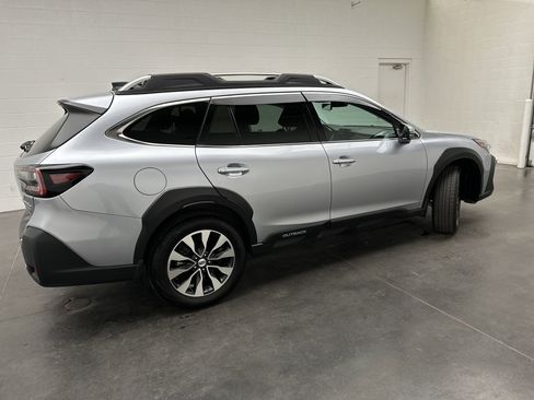 Used 2024 Subaru Outback Touring w/ Popular Package #2 AWD/4WD image 7