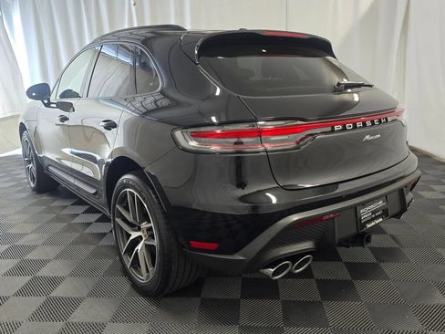 Certified 2025 Porsche Macan AWD/4WD image 3