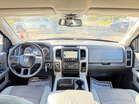 Used 2018 RAM 1500 Classic SLT w/ Luxury Group image 25