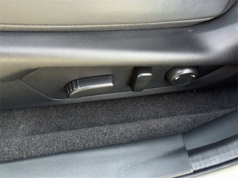 Used 2025 Subaru Crosstrek 2.5i Limited w/ Popular Package #3A image 17