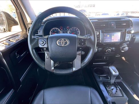 Used 2018 Toyota 4Runner TRD Off-Road Premium image 5