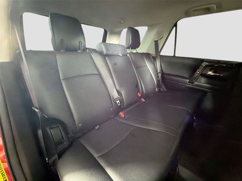 Used 2023 Toyota 4Runner TRD Off-Road Premium AWD/4WD image 24