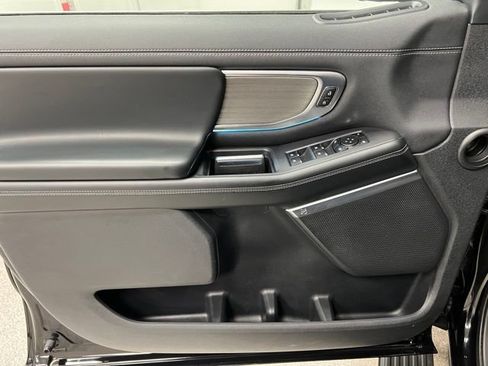 Used 2025 Ford Expedition Platinum AWD/4WD image 22