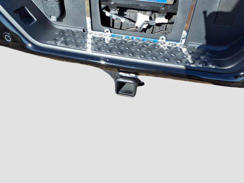 Used 2025 Chevrolet Colorado ZR2 w/ Technology Package image 8