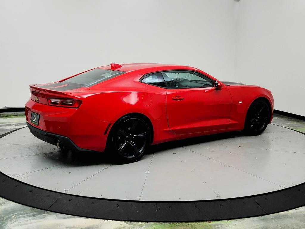 Used 2018 Chevrolet Camaro LT RWD image 5