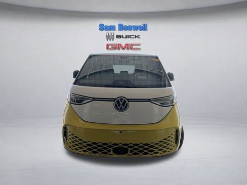 Used 2025 Volkswagen ID. Buzz 1st Edition RWD image 3