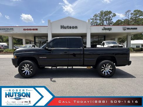 Used 1999 Dodge Ram 2500 Truck 2WD Quad Cab image 1