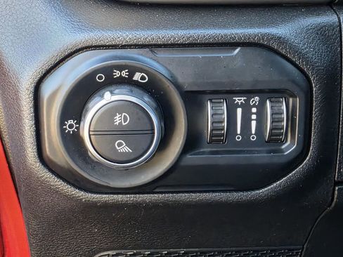 Used 2021 Jeep Gladiator Sport image 19