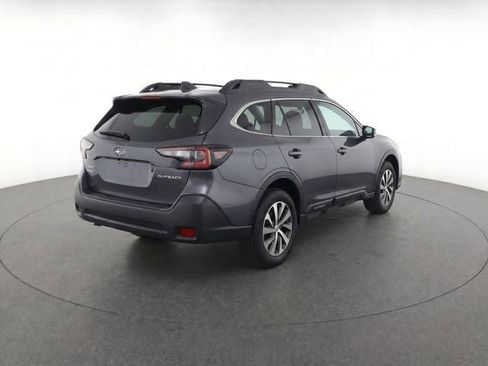 Certified 2025 Subaru Outback Premium AWD/4WD image 7